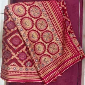 Royal Medallion Zari Saree