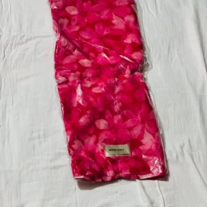 Hot Pink Blossom Print Saree