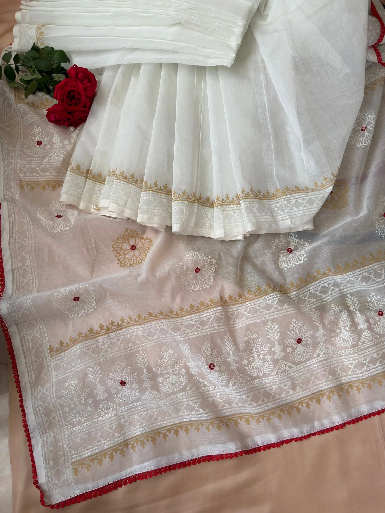 Ivory White Floral Jamdani-Inspired Saree with Gold & Red Border - Image 4