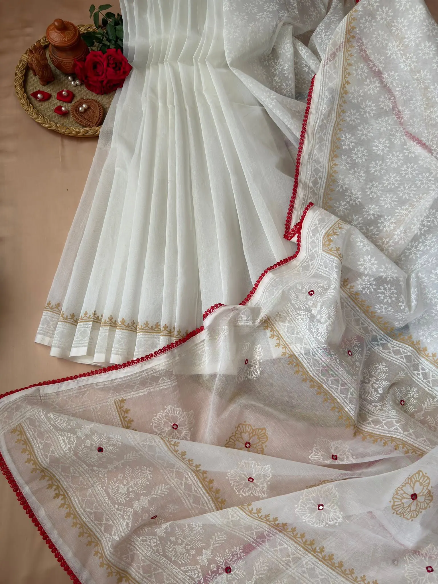 Ivory White Floral Jamdani-Inspired Saree with Gold & Red Border - Image 6