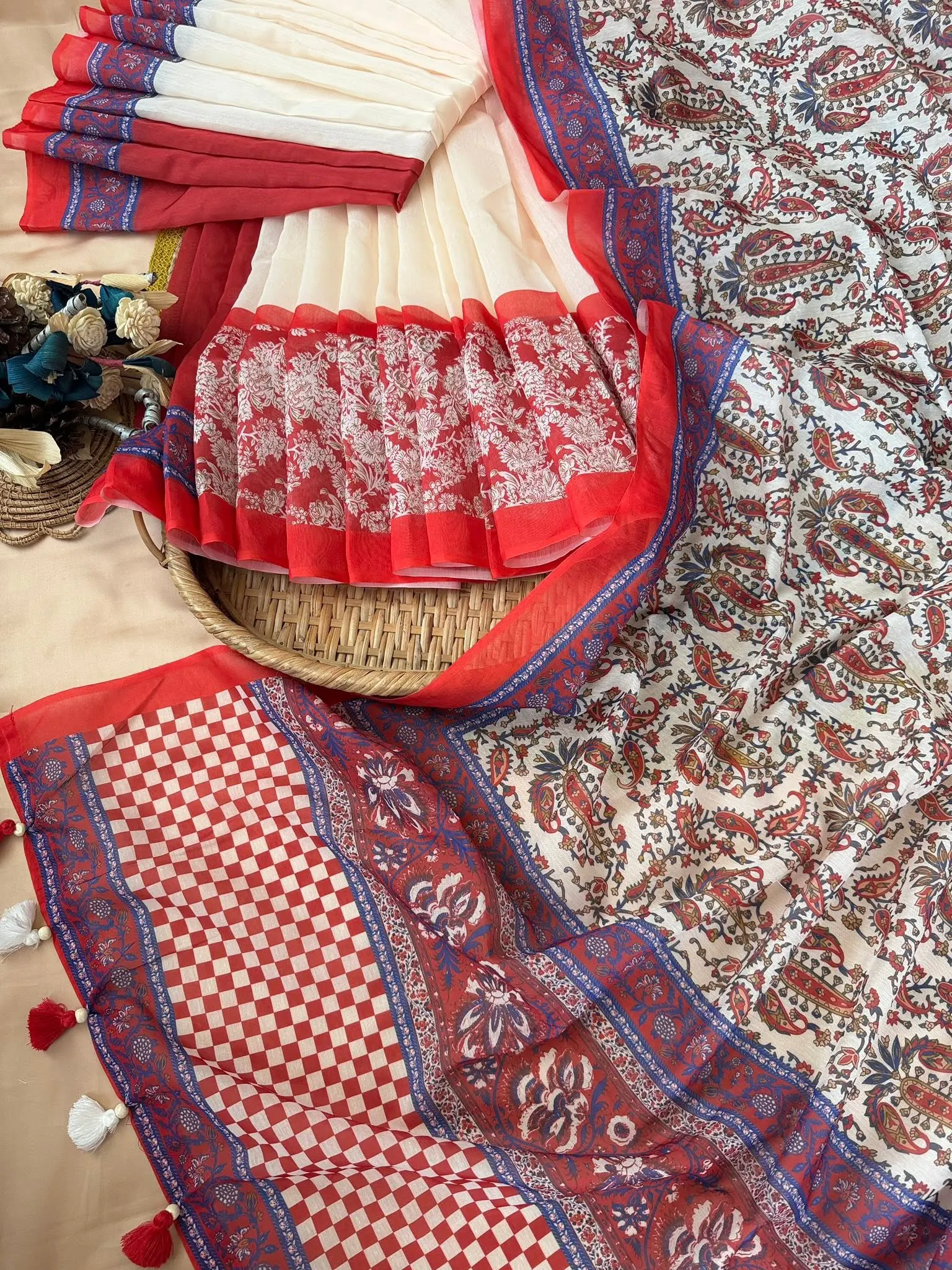 Ivory & Red Paisley Floral Printed Saree