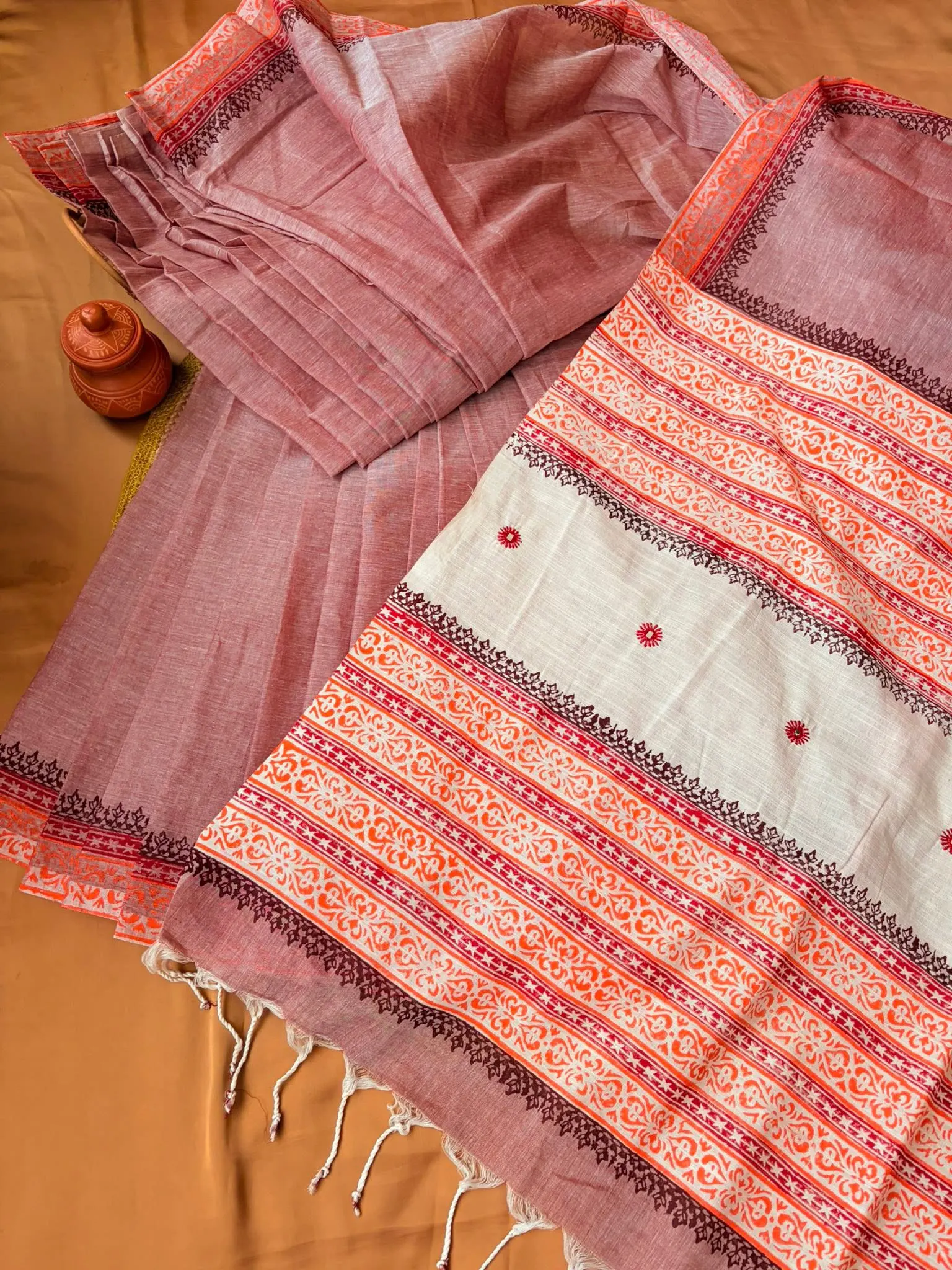 Dusty Rose & Ivory Block Print Saree - Image 4