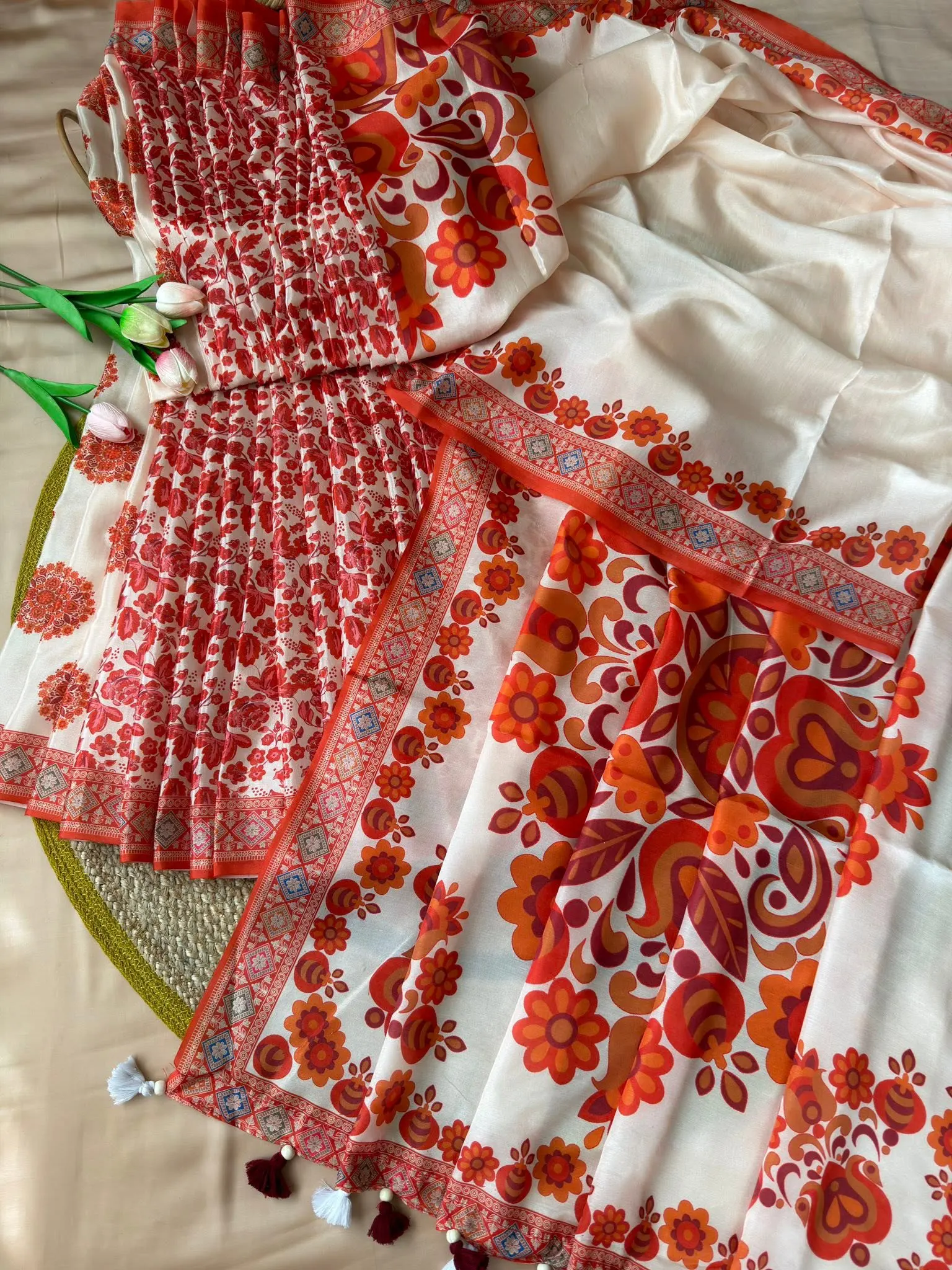 Ivory Floral Printed Saree with Traditional Red Border - Image 5