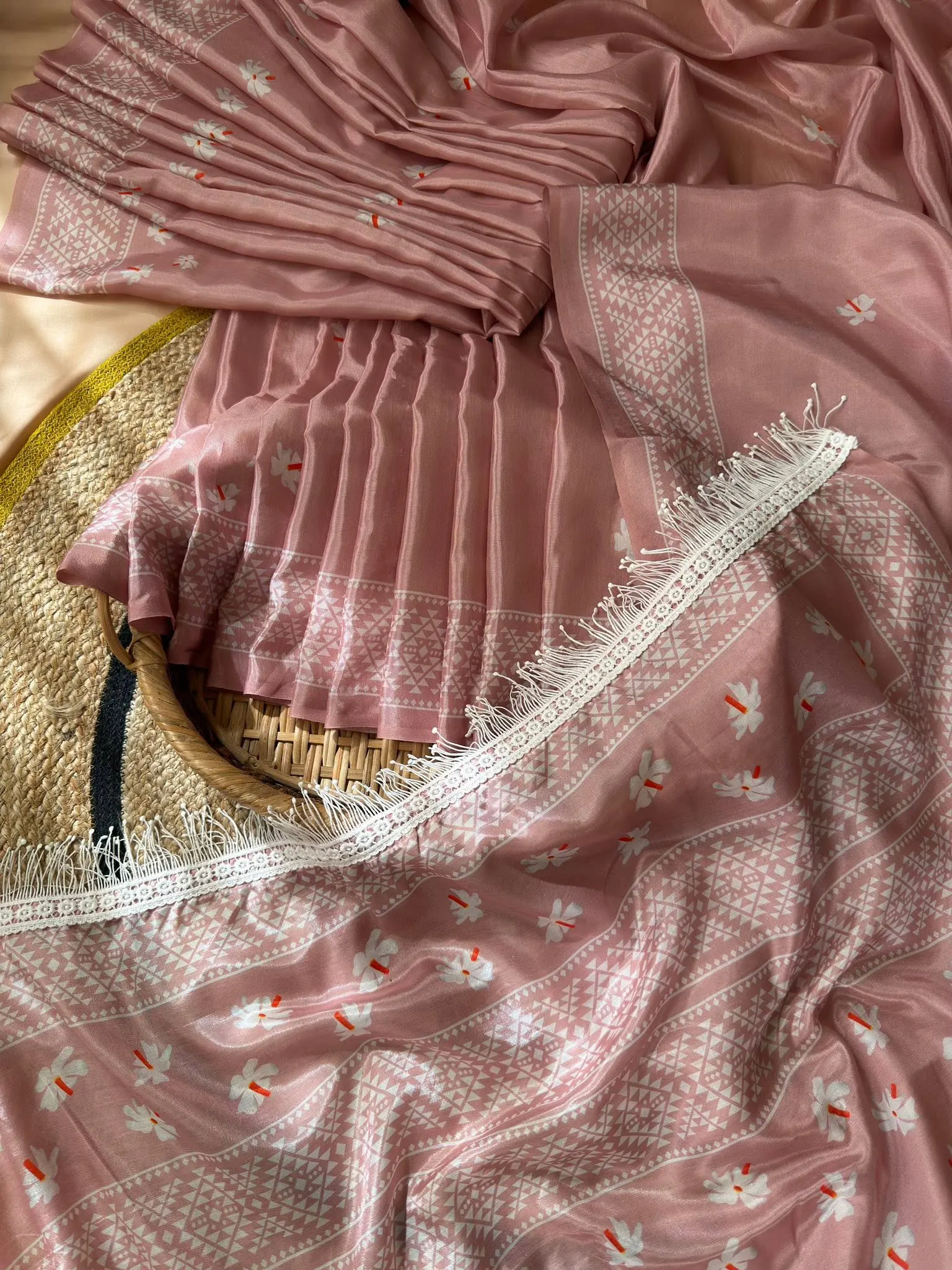 Dusty Pink Floral Motif Saree with Geometric Border - Image 4