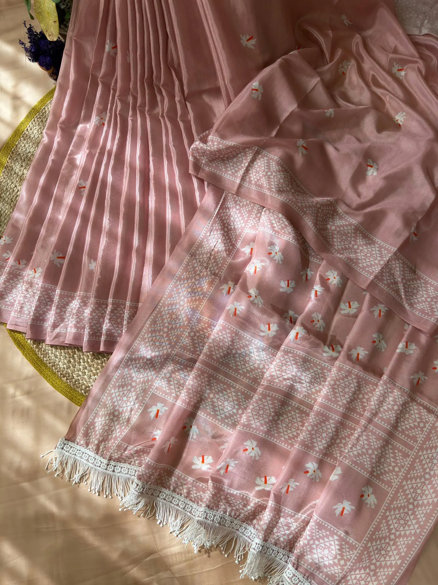 Dusty Pink Floral Motif Saree with Geometric Border - Image 2