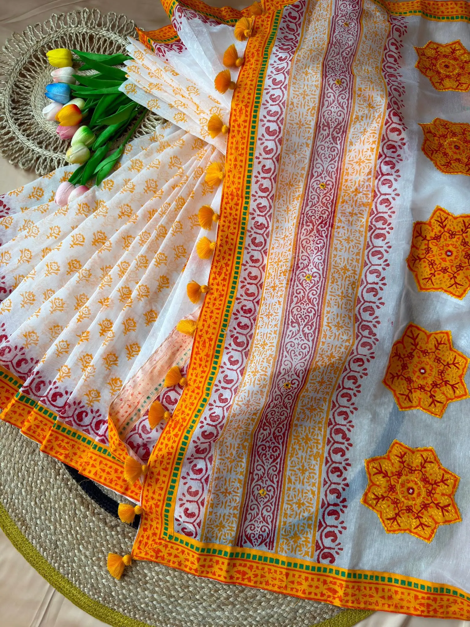 Ivory & Mustard Floral Border Saree - Image 3