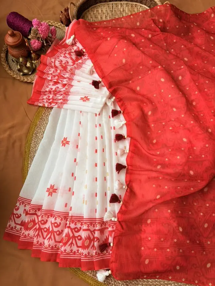 White & Red Floral Printed Saree - Image 3