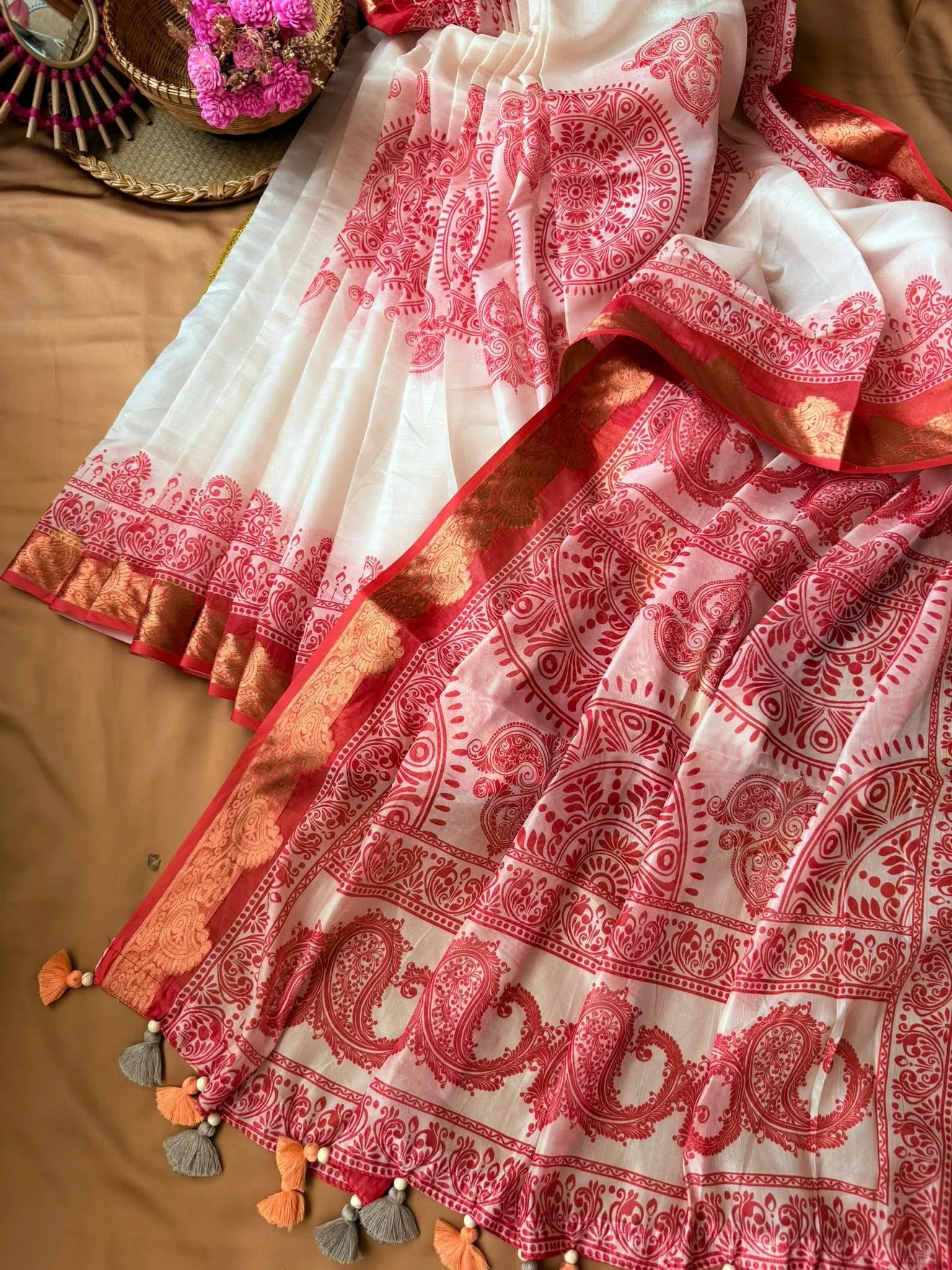White & Red Paisley Printed Saree